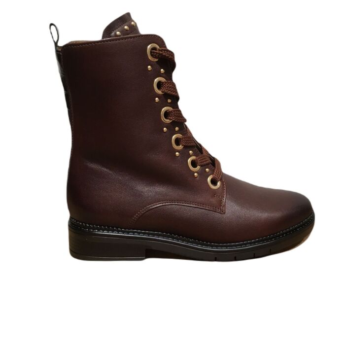 52.705.55 cognac leren veterboot met gouden studs