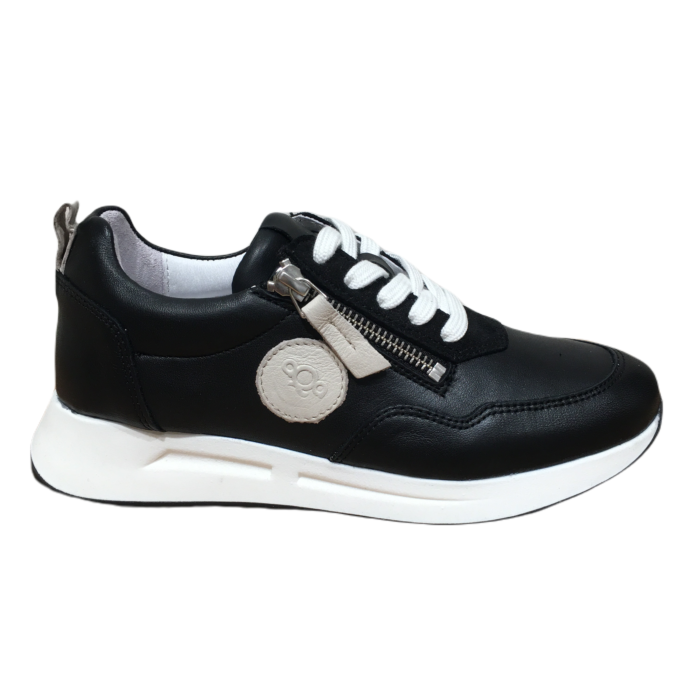 A8536 sneaker met label en rits zwart leer