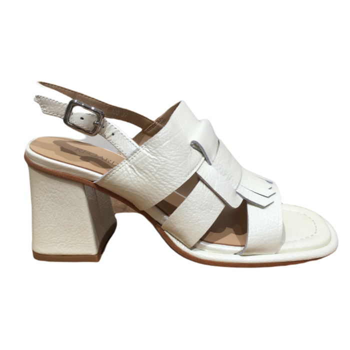 Perla 06 hoogfront sandaal jamboree klep off white