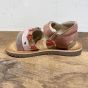 CA25S042-D pink leren inzool 3 banden sandaal